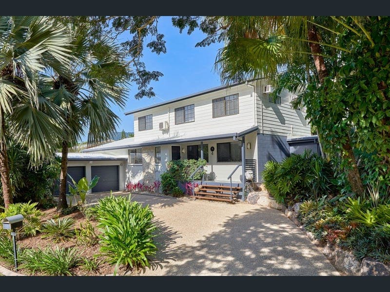 4 Forum Close, Mooroobool — photo 1 of 5