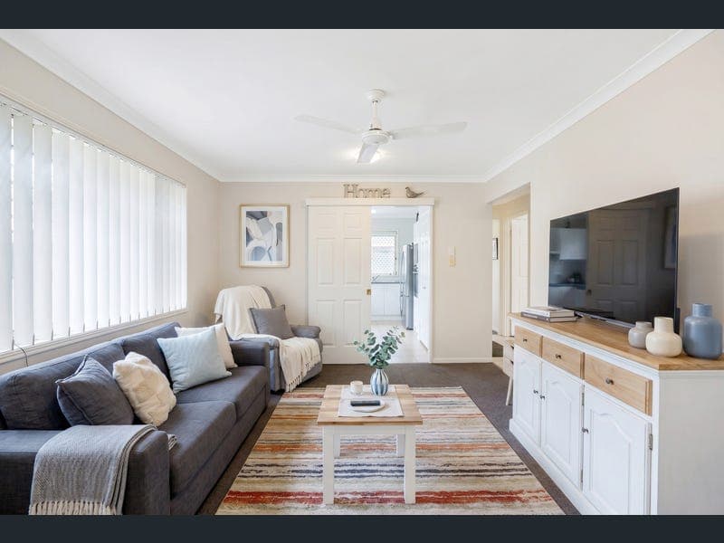 42 Masterton Street, Kippa-ring — photo 1 of 5