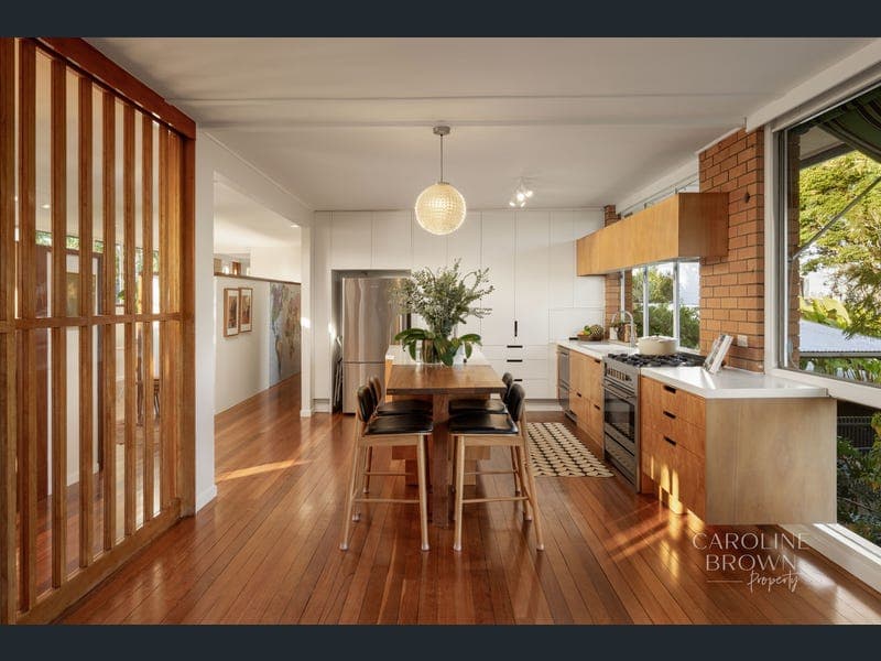 50 Simpsons Road, Bardon — photo 1 of 5