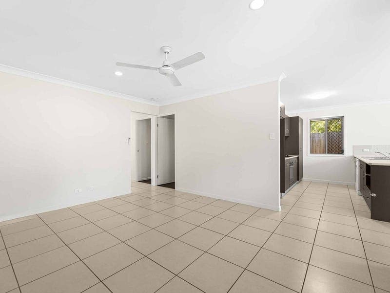 2B Weetwood Street, Newtown — photo 1 of 5