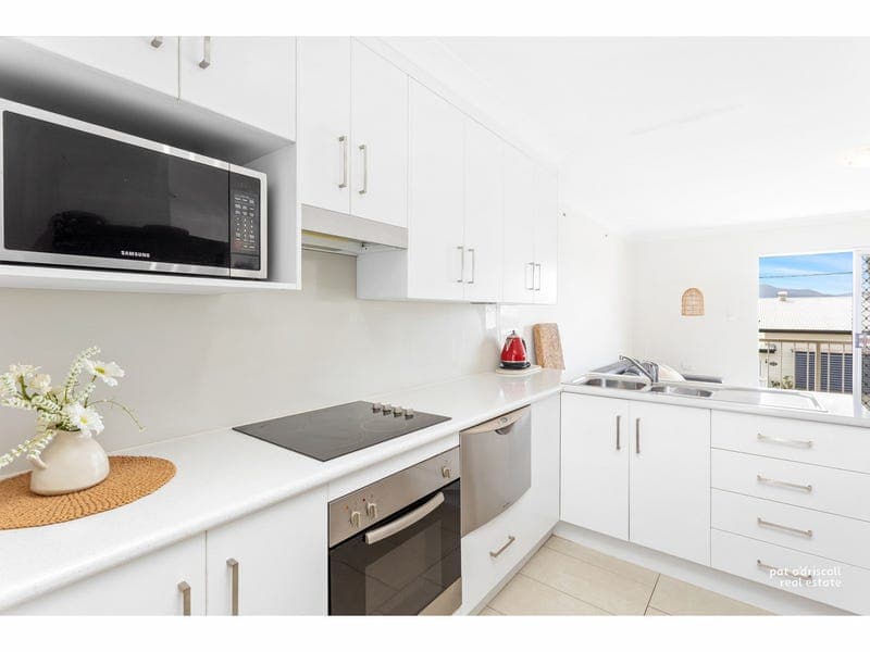 6/223 Denham Street, The Range — photo 1 of 5