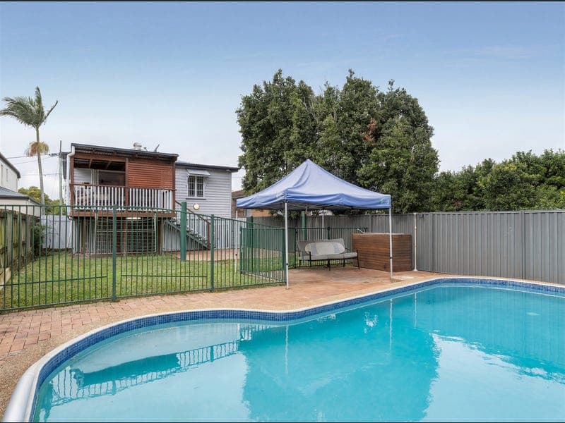 22 Brassey Street, Ascot — photo 1 of 5
