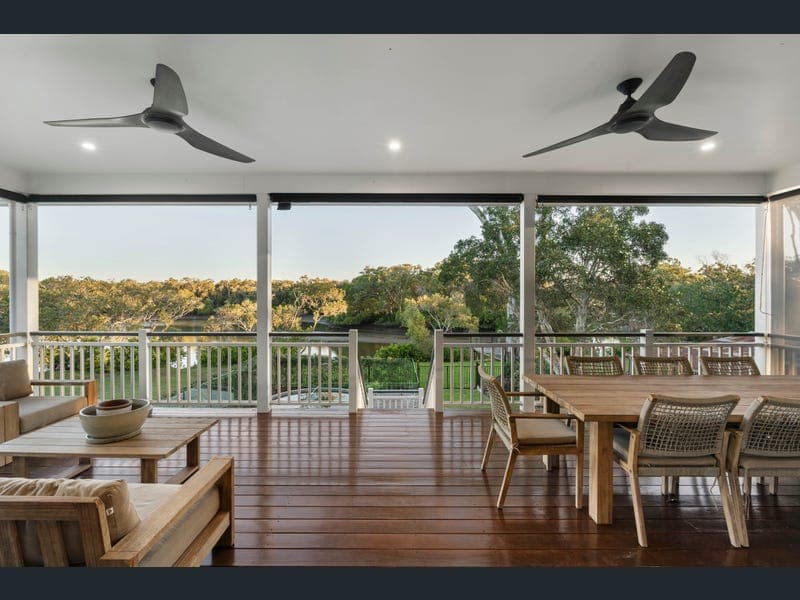 52 Stockham Road, Deagon — photo 1 of 5