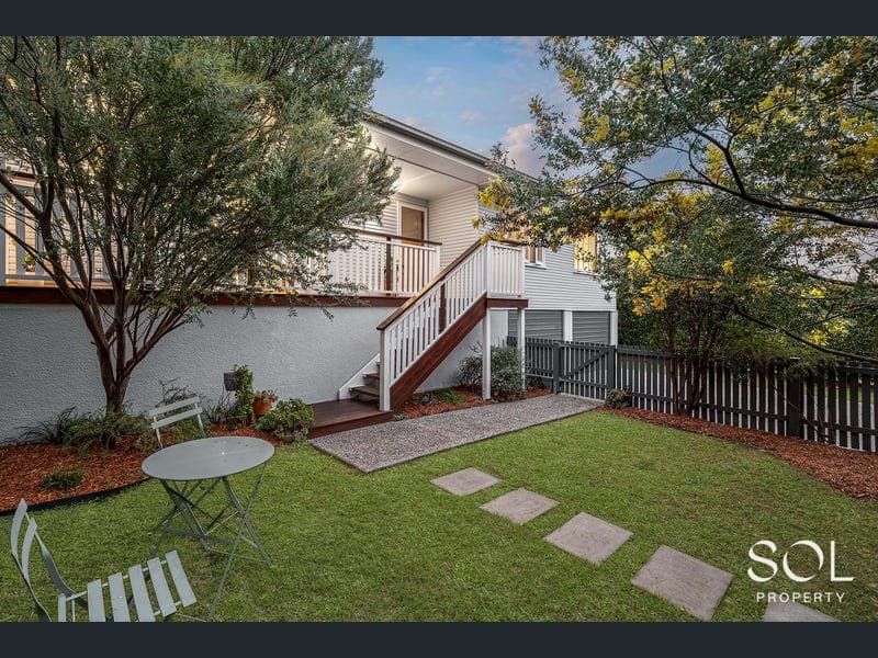 20 Lindale Street, Chermside West — photo 1 of 5