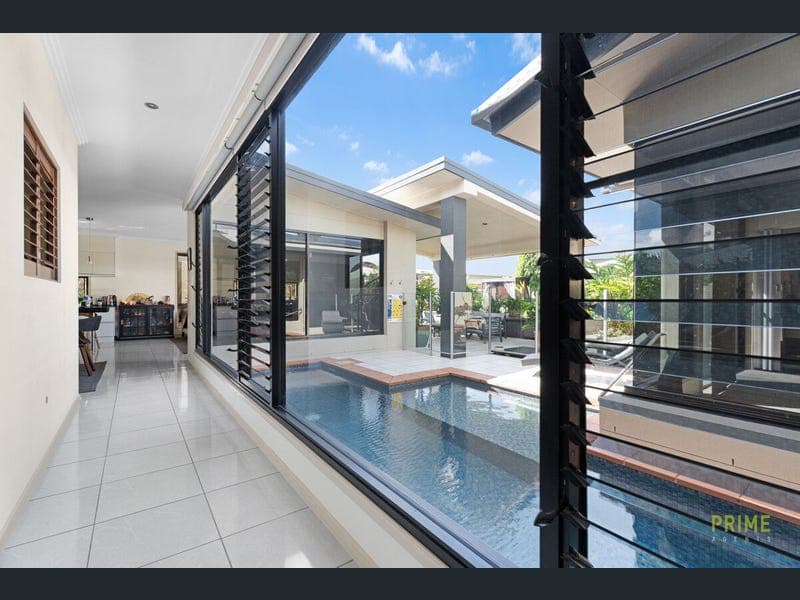 4 Dugong Avenue, Pialba — photo 1 of 5