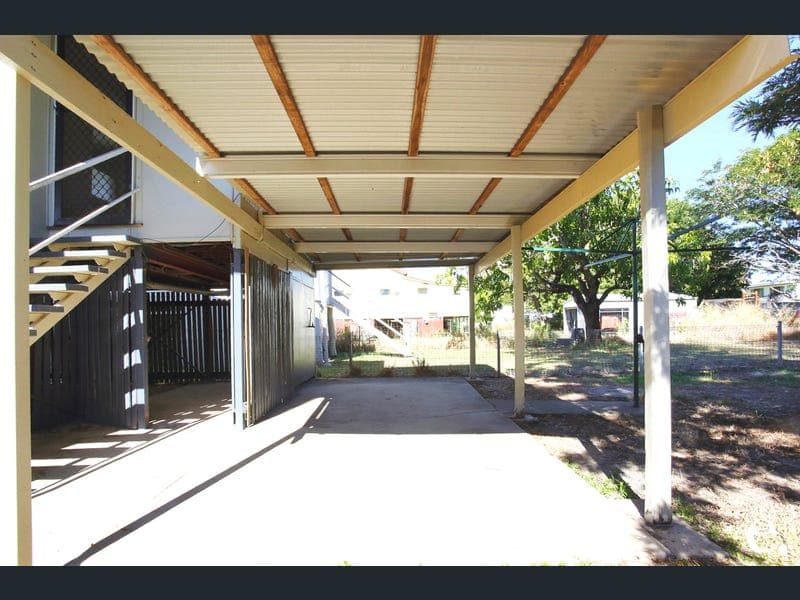 418 Quay Street, Depot Hill — photo 1 of 5