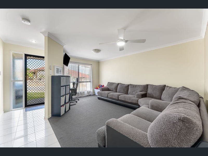 38 Navickas Circuit, Redbank Plains — photo 1 of 5