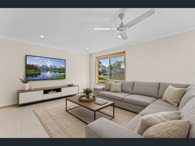 96 Muchow Road, Waterford West — photo 1 of 5