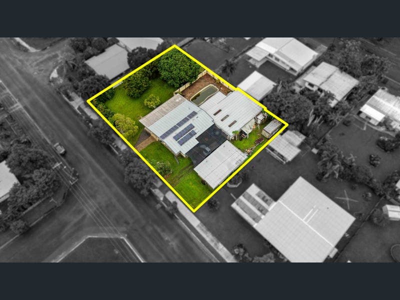 451-453 Mccoombe Street, Mooroobool — photo 1 of 5