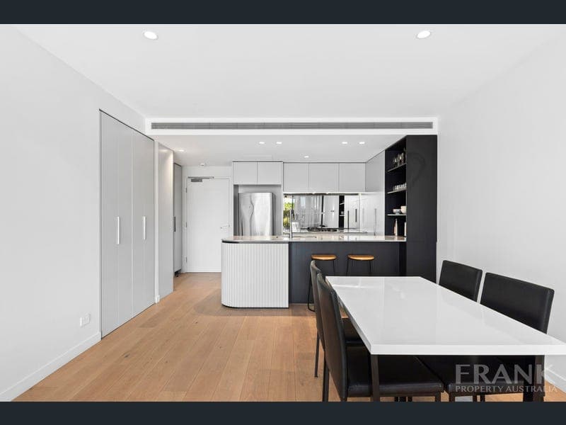 Level 1/28 Austin Street, Newstead — photo 1 of 5