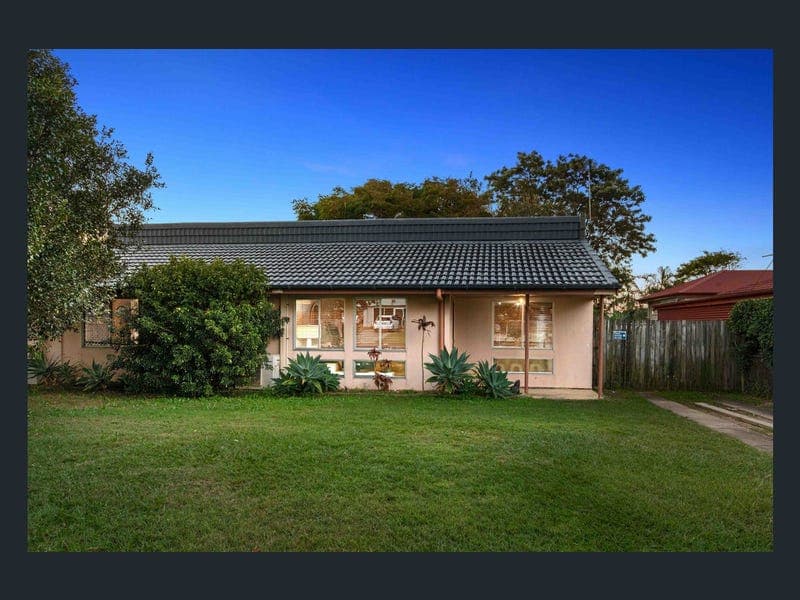 50 Porter Street, Redcliffe — photo 1 of 5