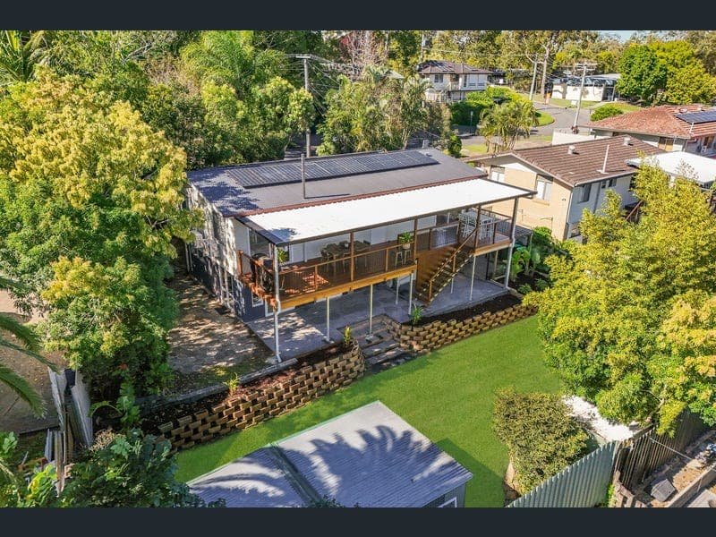 8 Cassandra Street, Rochedale South — photo 1 of 5