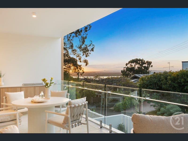 2/10 Natasha Avenue, Noosa Heads — photo 1 of 5