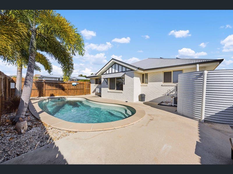 41 North Ridge Drive, Calliope — photo 1 of 5