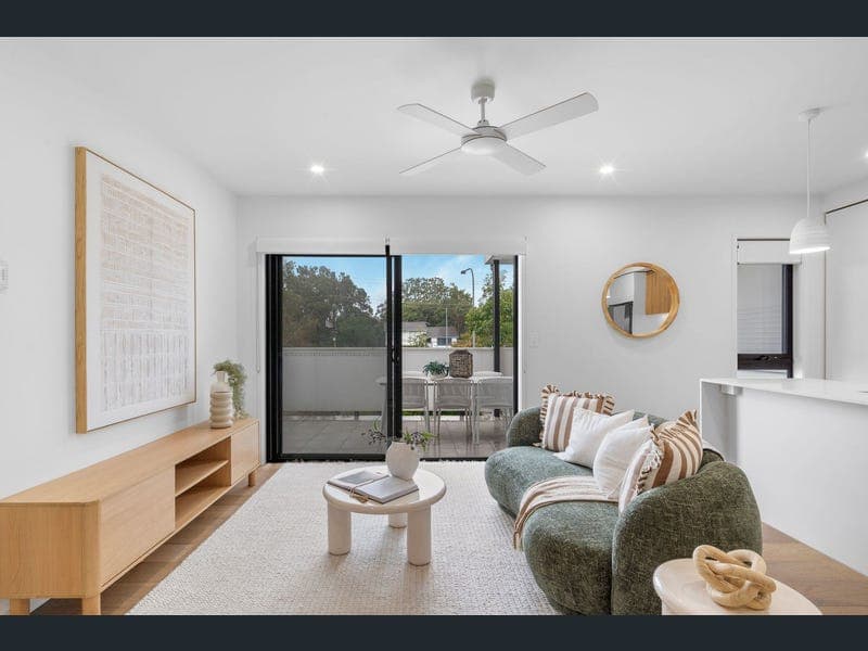 8/8 Lawrence Lyons Place, Kenmore — photo 1 of 5