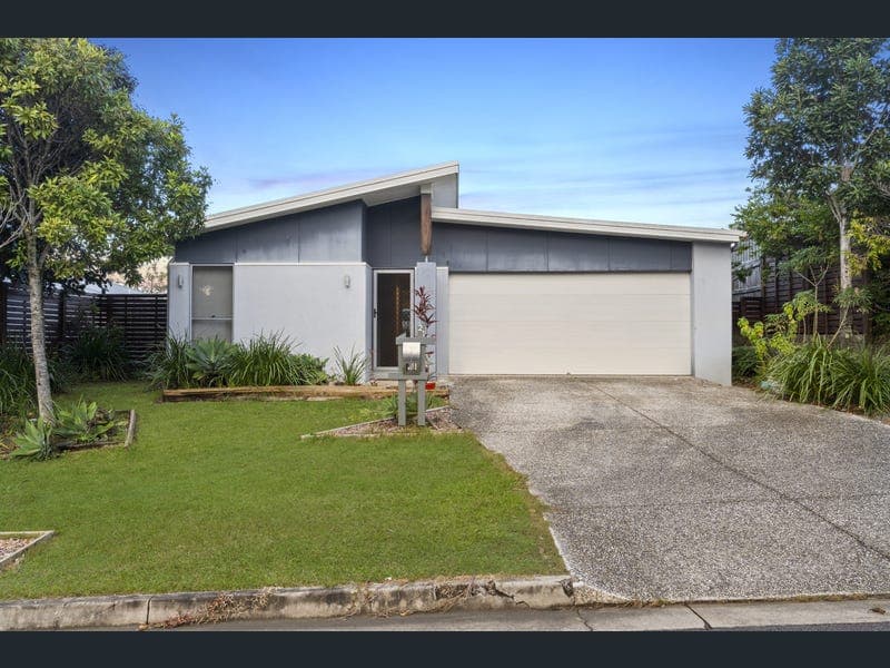 21 Hoop Pine Circuit, Coomera — photo 1 of 5