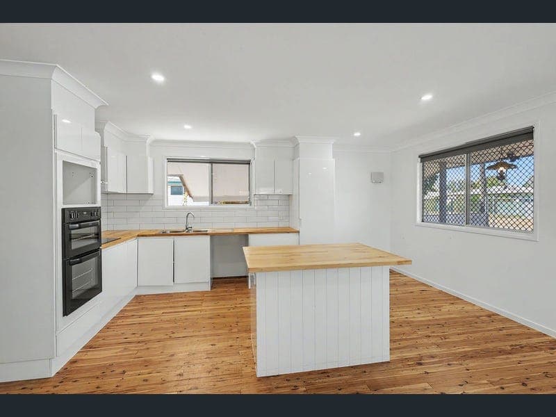11 Delacour Drive, Mount Isa — photo 1 of 5