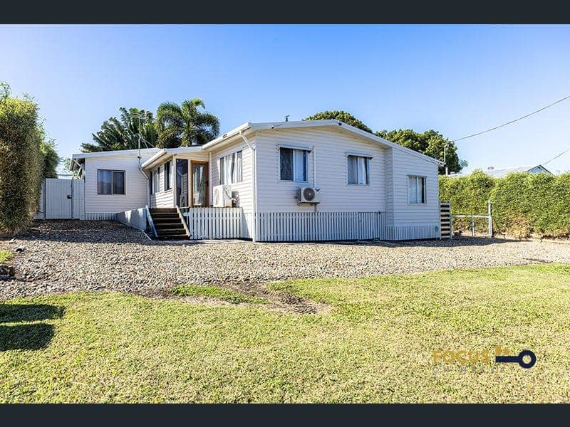 53 Cooper Avenue, Campwin Beach — photo 1 of 5