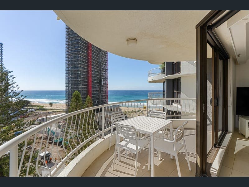 35/4 Thornton Street, Surfers Paradise — photo 1 of 5