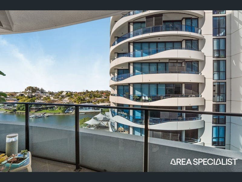 1406/5 Harbour Side Court, Biggera Waters — photo 1 of 5