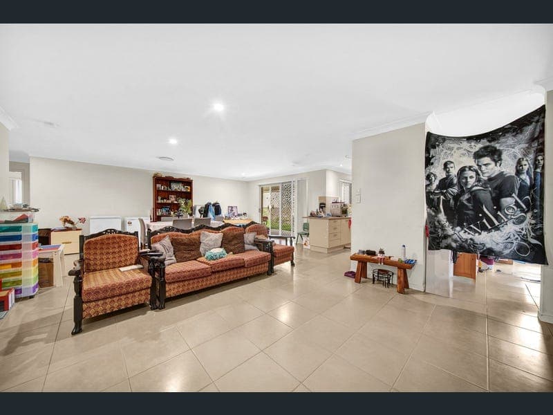 140 Albert Street, Bethania — photo 1 of 5