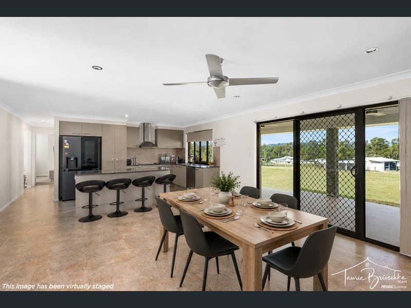 17 Arlington Way, Kensington Grove — photo 1 of 5
