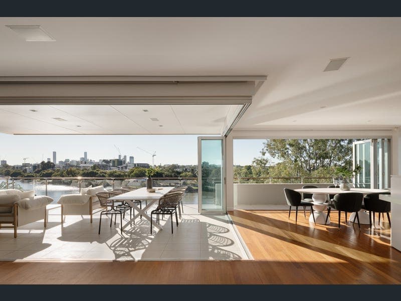 5/1 Glenny Street, Toowong — photo 1 of 5