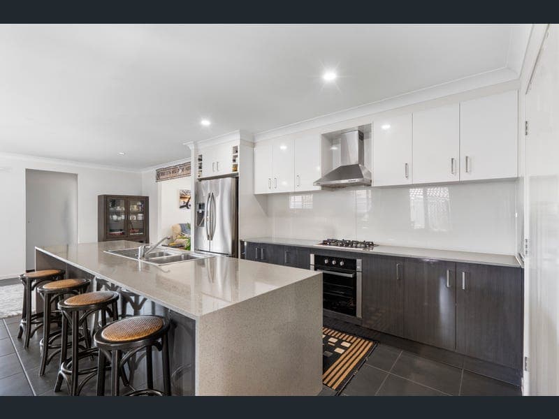 1 Jaffray Street, Bellbird Park — photo 1 of 5