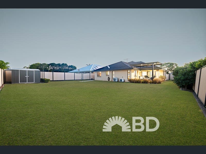 18 Geneva Crescent, Narangba — photo 1 of 5