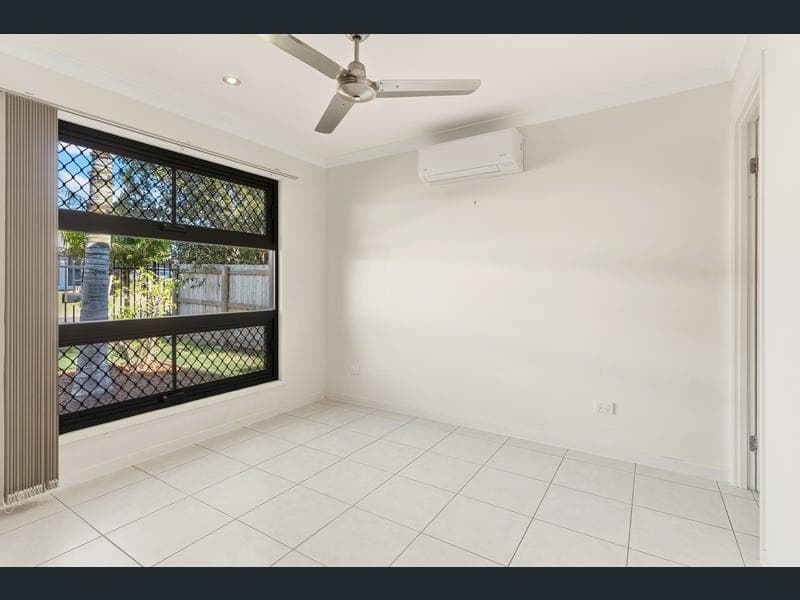 13 Diploma Street, Norman Gardens — photo 1 of 5