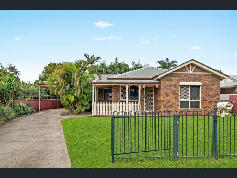 12 Braidwood Avenue, Murrumba Downs — photo 1 of 5