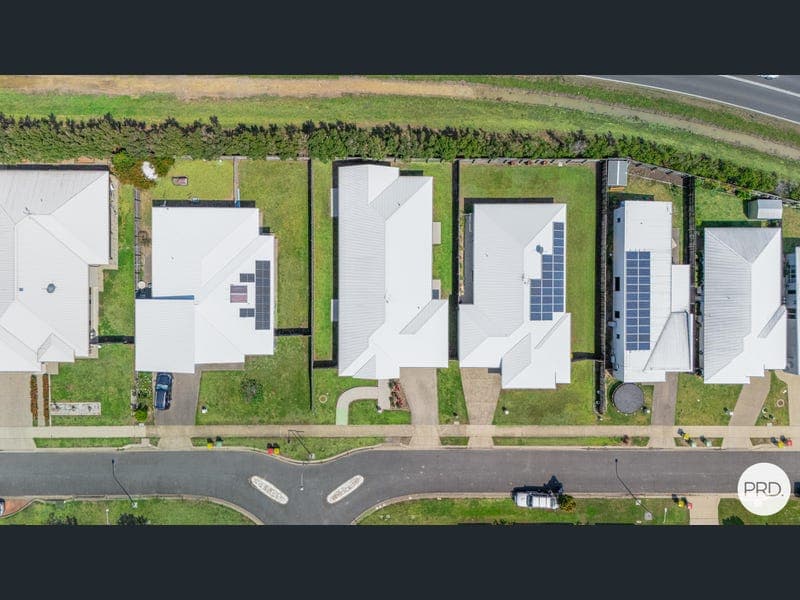 43 Bellavista Circuit, Beaconsfield — photo 1 of 5