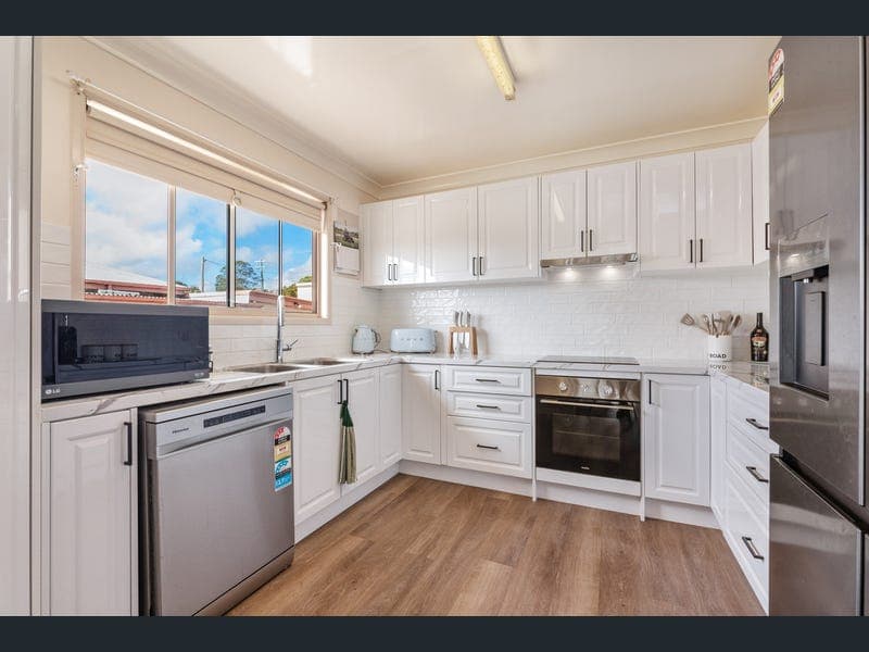 2a Braemar Street, Warwick — photo 1 of 5