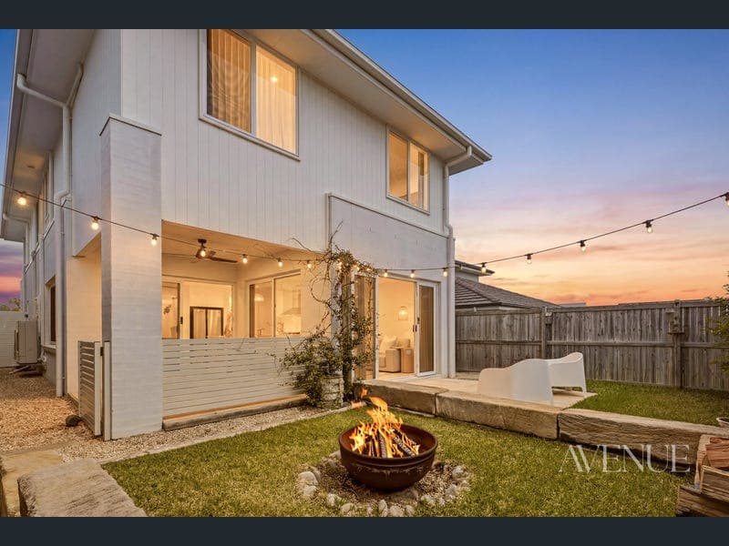 18 Albert Street, Coomera — photo 1 of 5