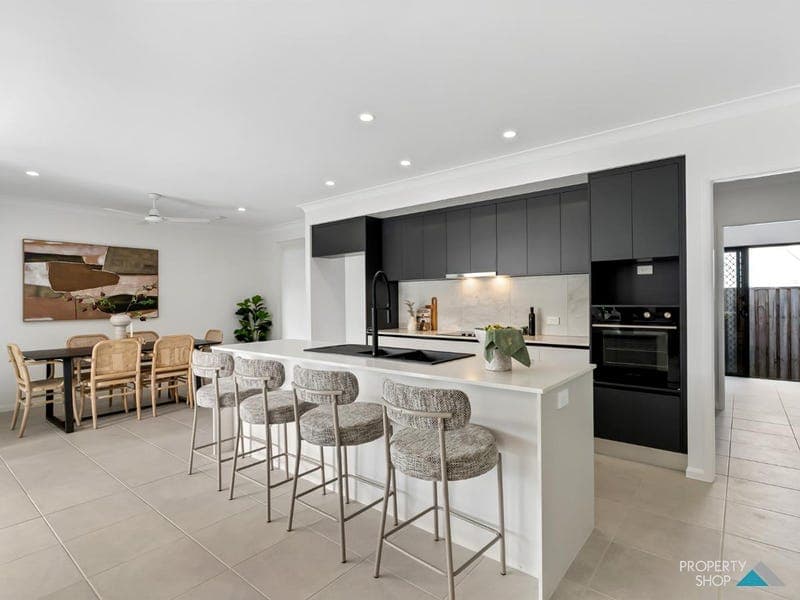6 Island Avenue, Kewarra Beach — photo 1 of 5
