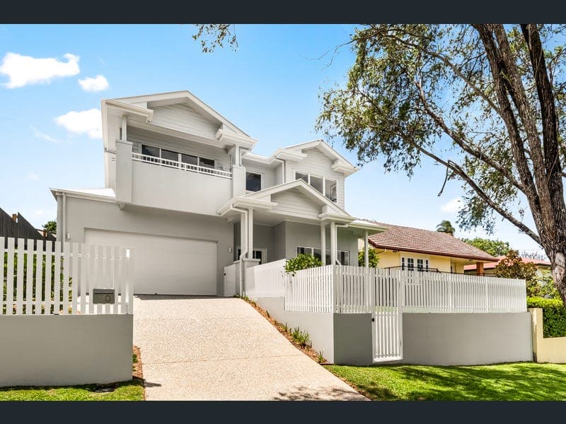 30 Watcombe Street, Wavell Heights — photo 1 of 5