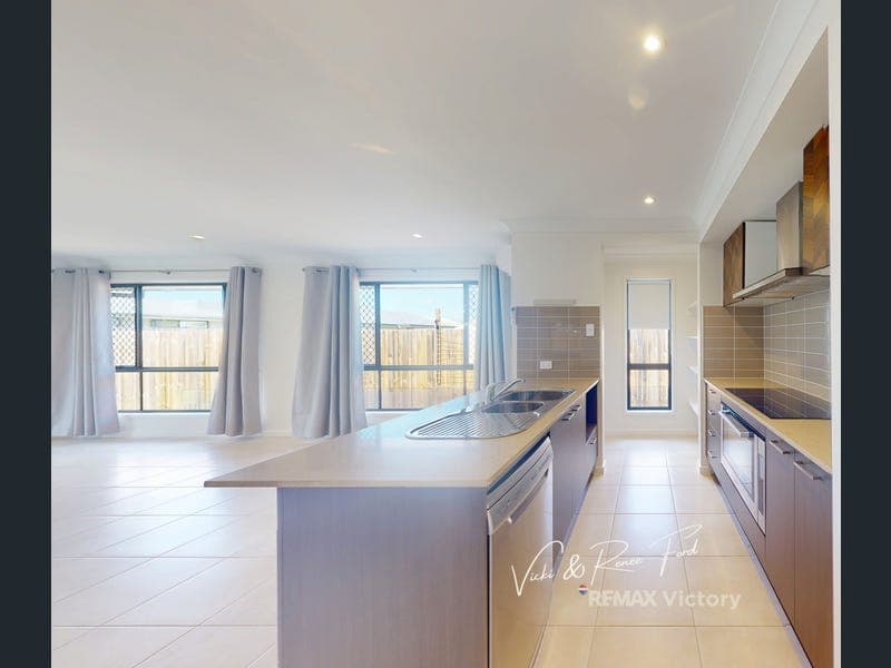 21 Orchard Street, Caboolture South — photo 1 of 5