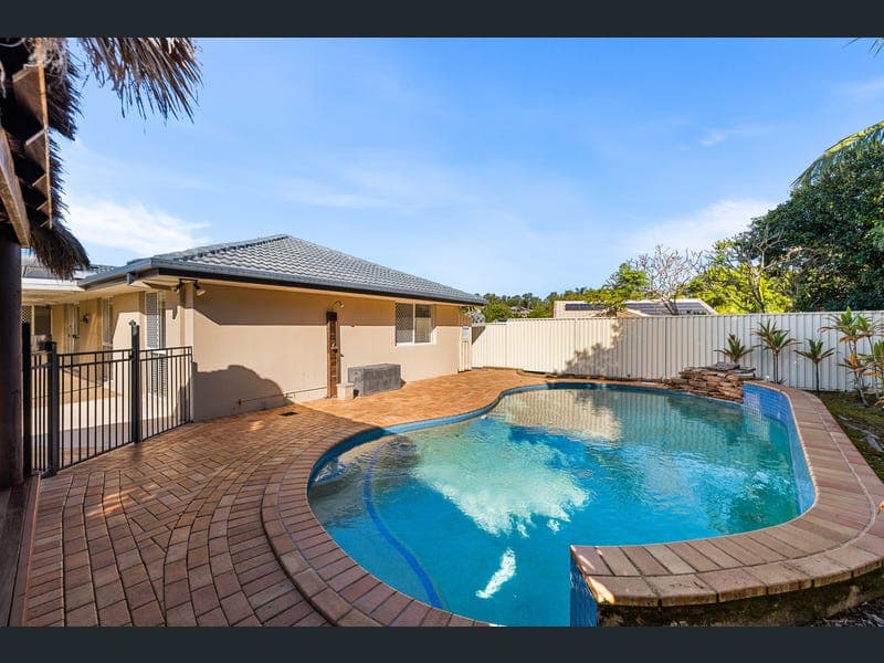 71 Glen Eagles Drive, Robina — photo 1 of 5