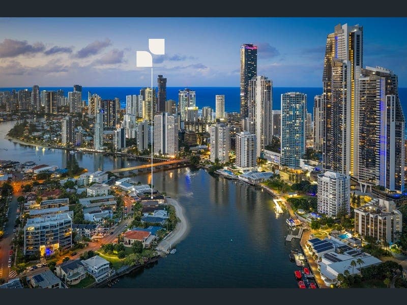 21 Tarcoola Crescent, Surfers Paradise — photo 1 of 5