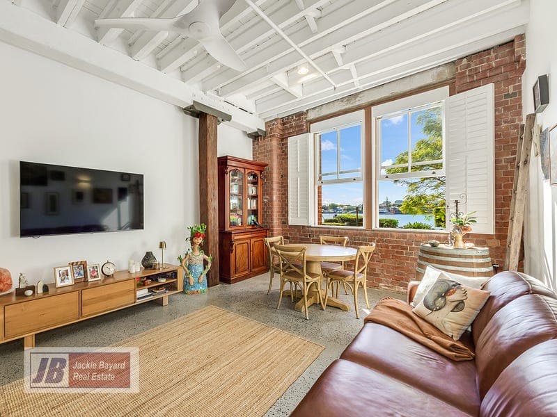 Unit 15/53 Vernon Terrace, Teneriffe — photo 1 of 5