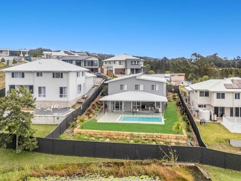 176 Cowell Drive, Burleigh Heads — photo 1 of 5