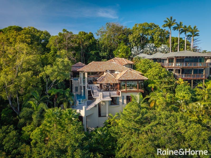 44 Island Point Road, Port Douglas — photo 1 of 5