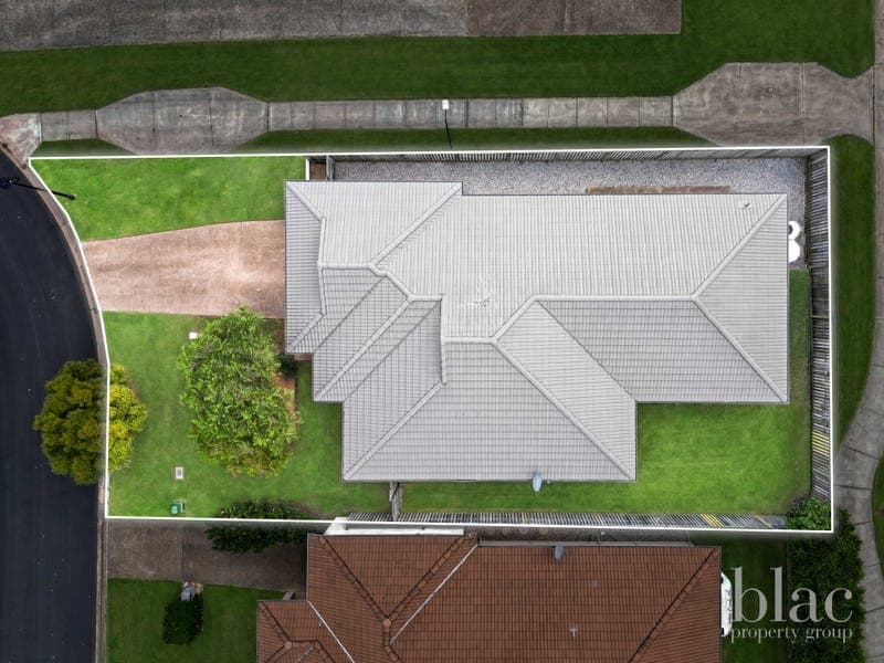 7 Roland Court, Kallangur — photo 1 of 5