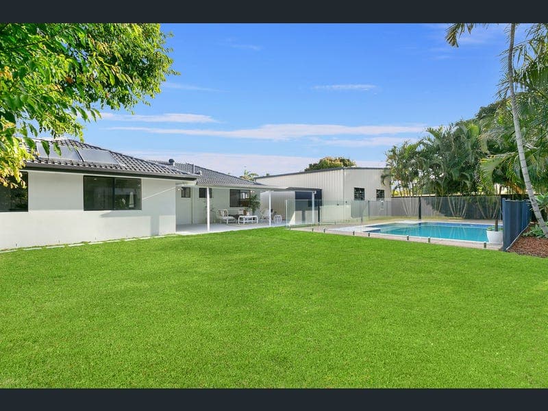 9 Rattan Court, Elanora — photo 1 of 5