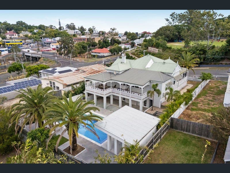 30 Waghorn Street, Woodend — photo 1 of 5