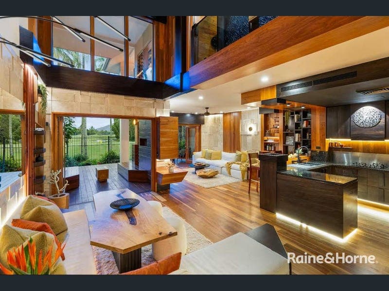 6/24-70 Nautilus Street, Port Douglas — photo 1 of 5
