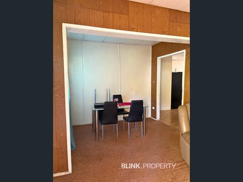 8 East Street, Bluff — photo 1 of 5