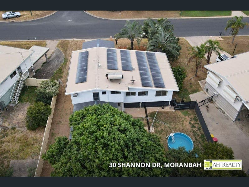 30 Shannon Drive, Moranbah — photo 1 of 5