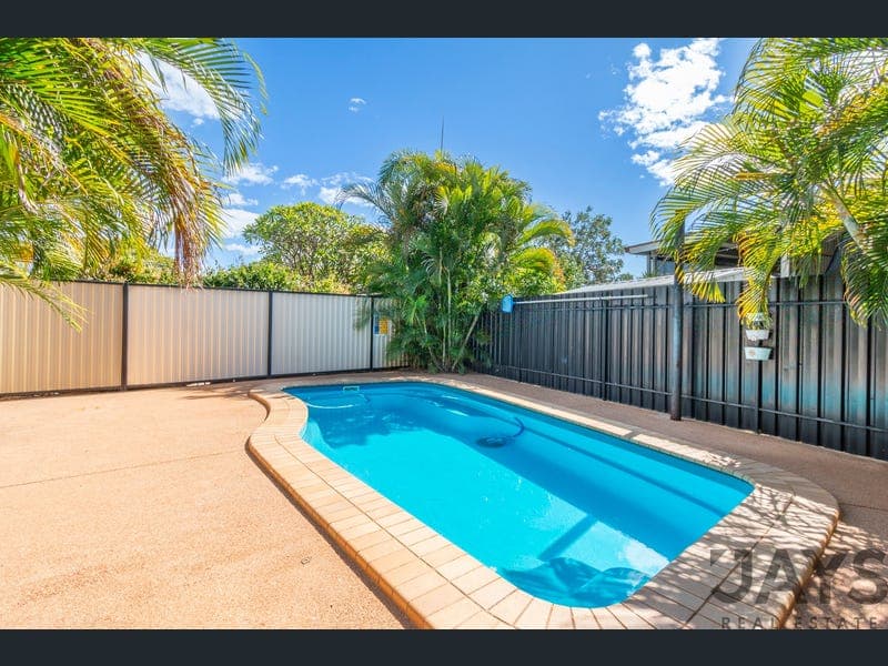 147 Simpson Street, Mount Isa — photo 1 of 5