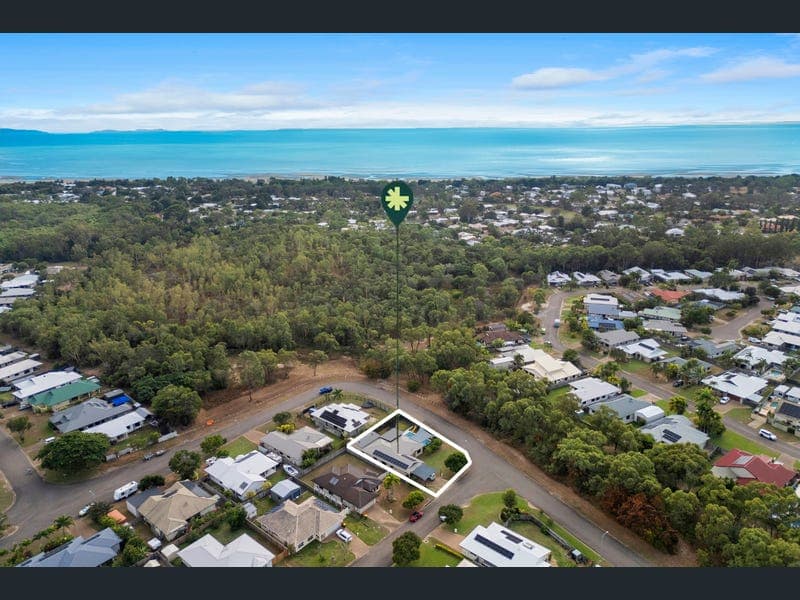 13 Henning Court, Bushland Beach — photo 1 of 5